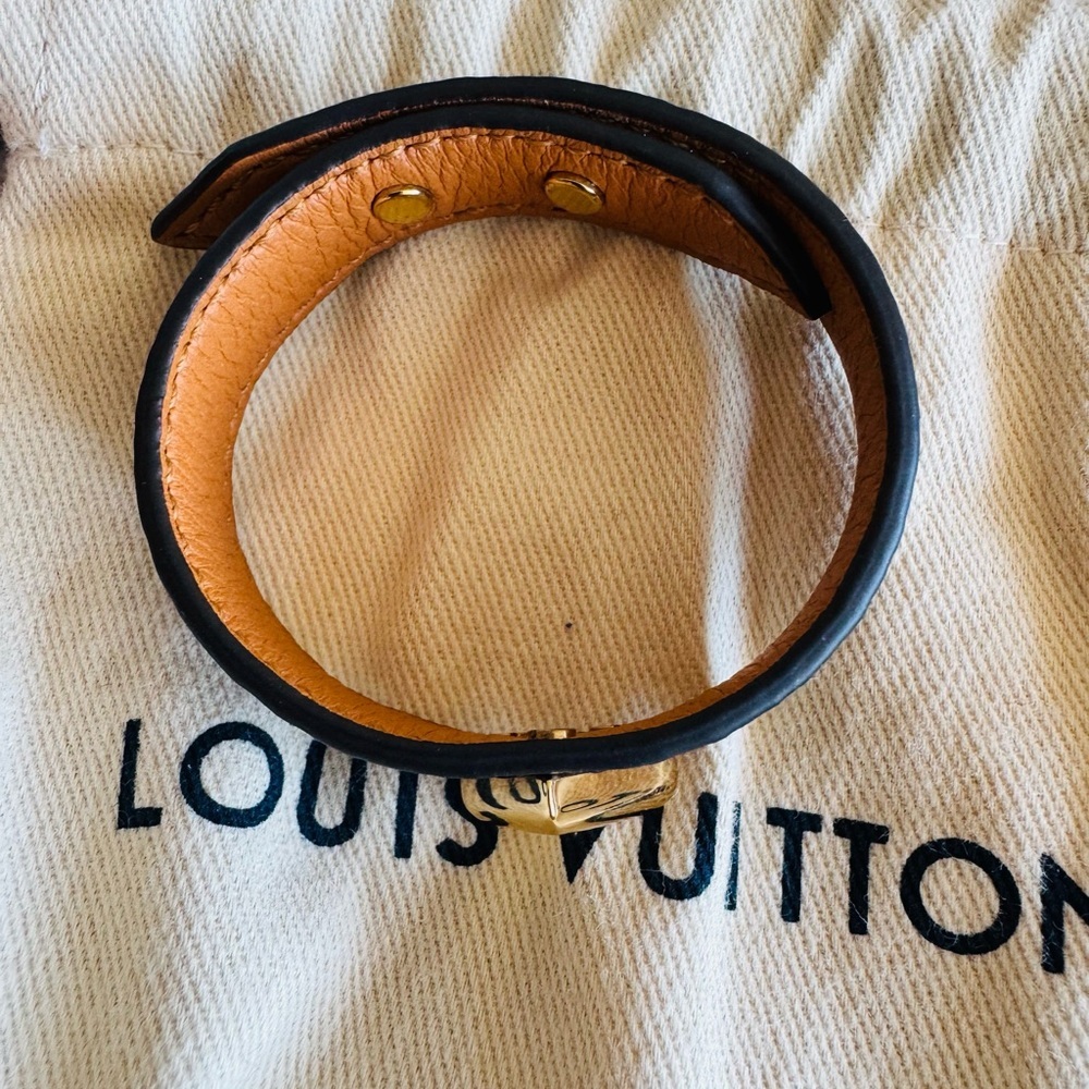 Louis Vuitton Monogram Brown Essential V Bracelet with Gold Accents size 15 - Picture 11 of 15